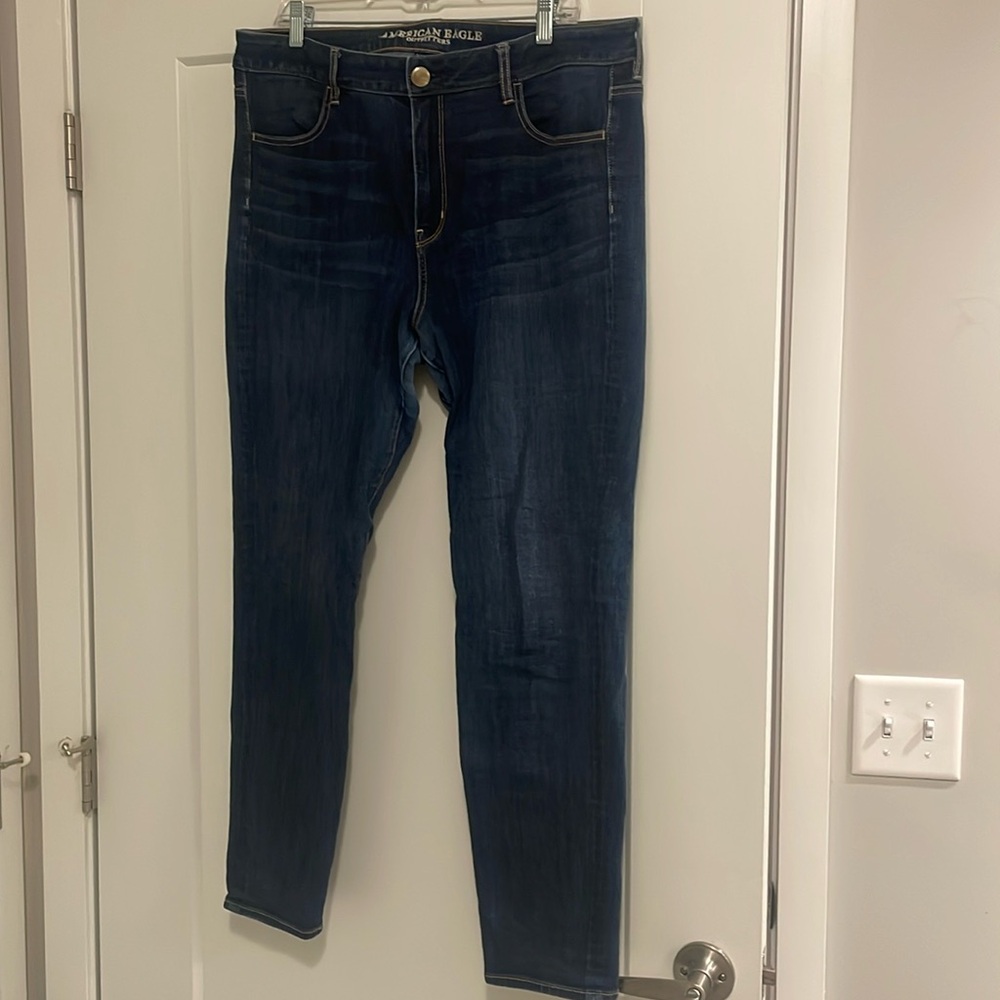 American Eagle Super Stretch skinny jean. High-rise jegging. 18 Long
